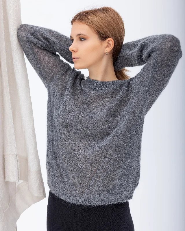 Sweater  women in black color