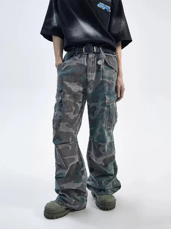 Multi-Pocket Camouflage Jeans