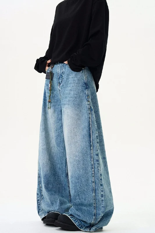 Washed Wide Cut Jeans