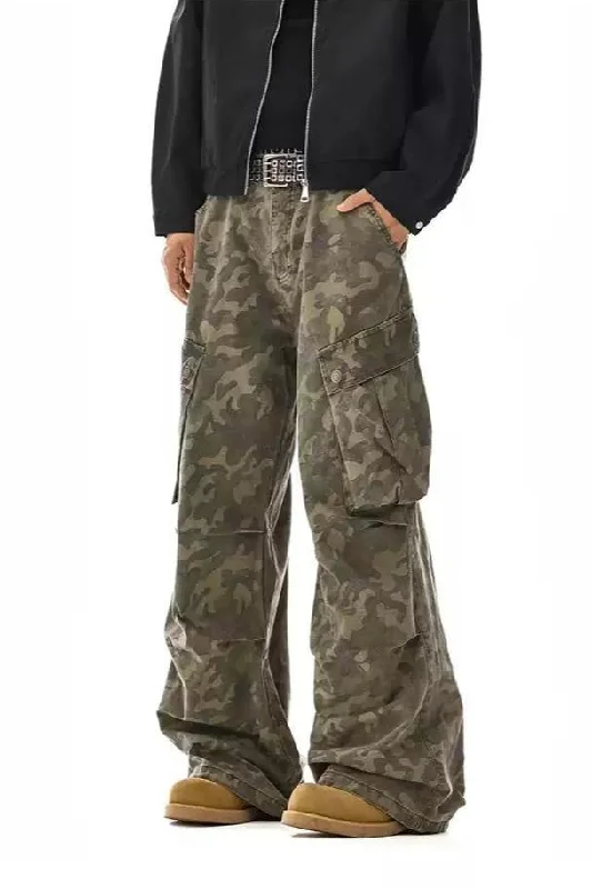 Tilt Pockets Camouflage Jeans