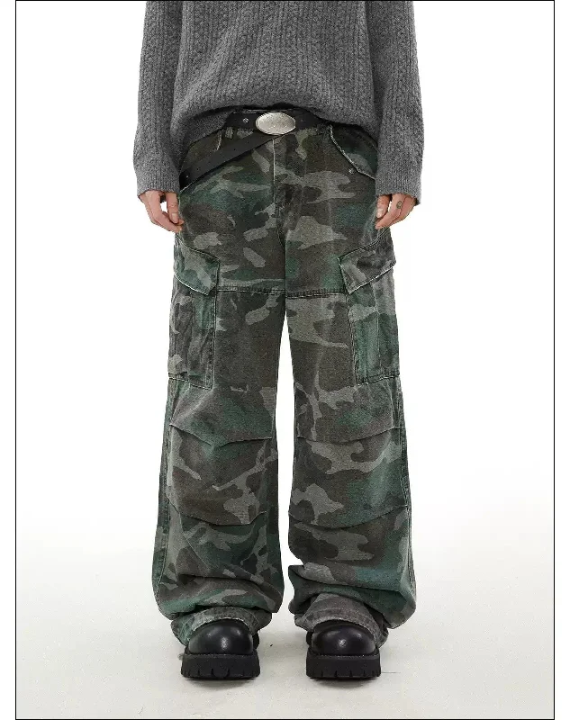 Camouflage Pattern Loose Jeans